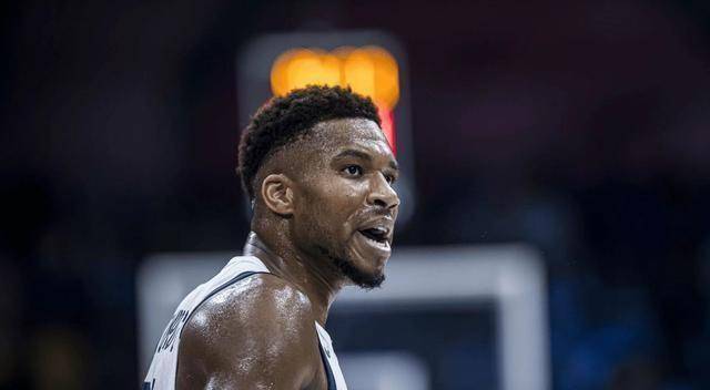 字母哥连续十场比赛得分超过赛况扑朔迷离，塞尔维亚队挑战极限！的简单介绍